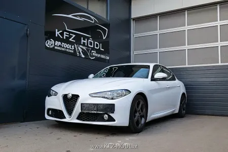 Alfa Romeo Giulia Super 2,2 150 MT RWD